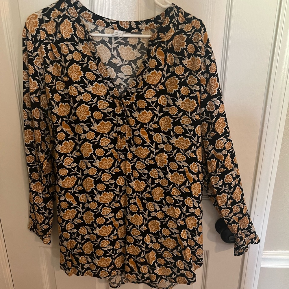 Old Navy Gold and Black Graphic Blouse Relaxed Fit